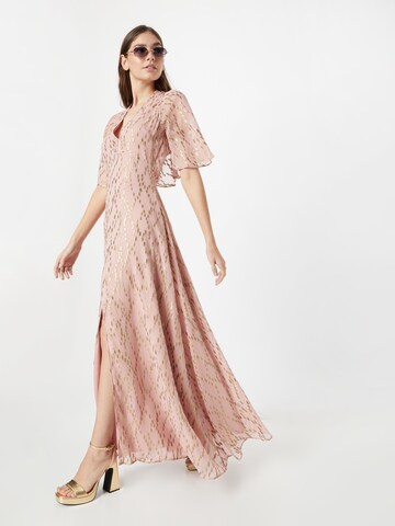 Robe de soirée Nasty Gal en rose