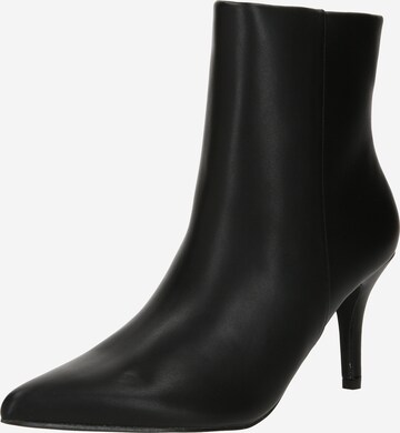 Bottines 'Pointy' NLY by Nelly en noir : devant