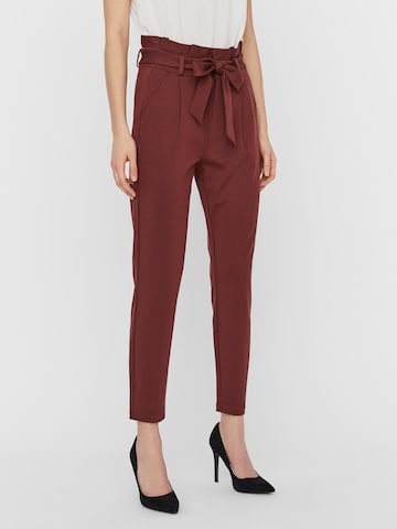 VERO MODA Slim fit Pleat-Front Pants 'Eva' in Brown: front