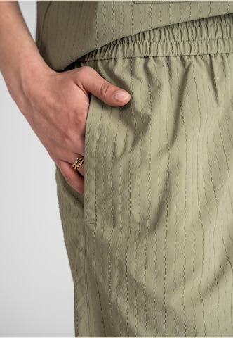 Loosefit Pantalon Prohibited en vert