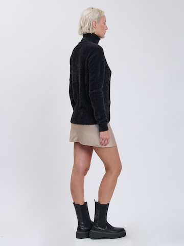 Pullover di Influencer in nero