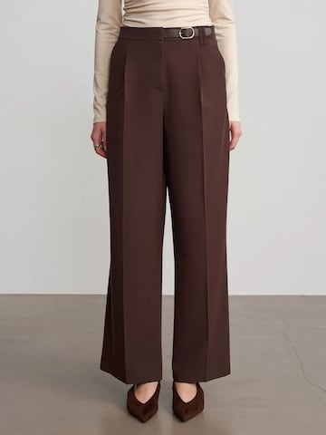 Wide Leg Pantalon Dilvin en marron : devant