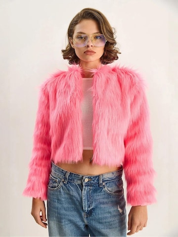 Bianco Lucci Tussenmantel in Roze: voorkant