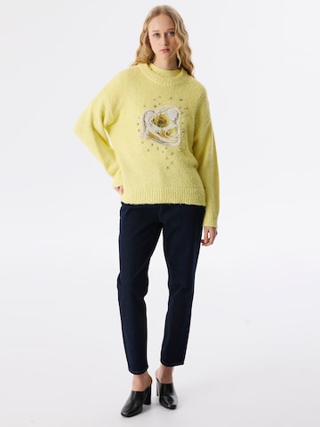 Pull-over Twist en jaune