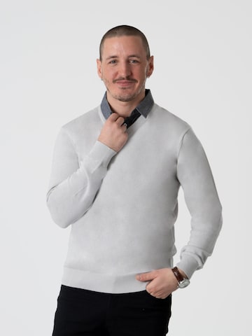 PANTONECLO Sweater 'Pantoneclo Men’s Mock Sweater' in Grey