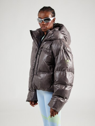 Veste outdoor ADIDAS BY STELLA MCCARTNEY en marron : devant