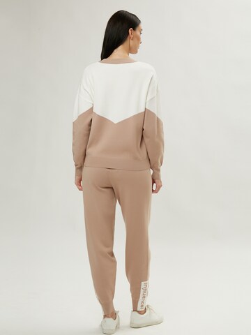 Influencer Tapered Hose in Beige