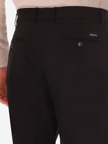 Distretto12 - regular Pantalón chino 'H.P.' en negro