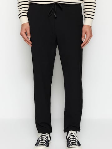 Trendyol Regular Hose in Schwarz