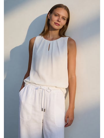 MORE & MORE Blouse in White: front