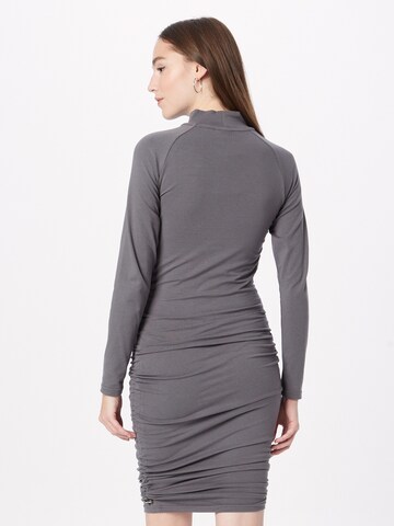 ELLESSE - Vestido 'Drianna' em cinzento