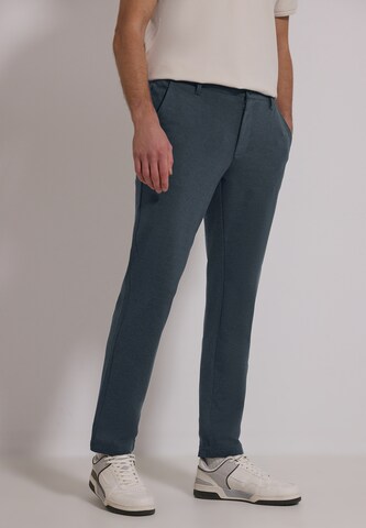 Street One MEN Regular Chino Pants in Blue: front