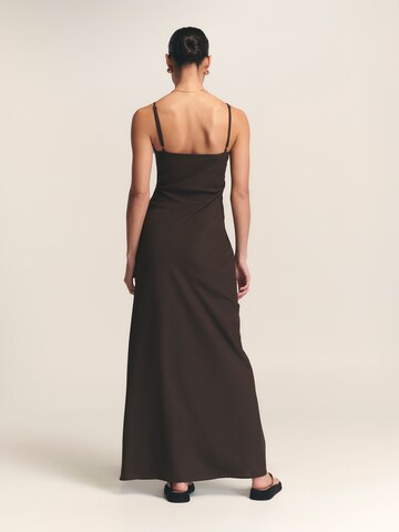 St MRLO Dress 'Myrtle' in Brown: back