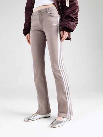 ADIDAS ORIGINALS Rozšírený strih Džínsy 'Adilenium Season 4 Teamgeist' - Ružová: predná strana