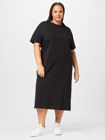 Vero Moda Curve Jurk 'MOLLY' in Zwart: voorkant