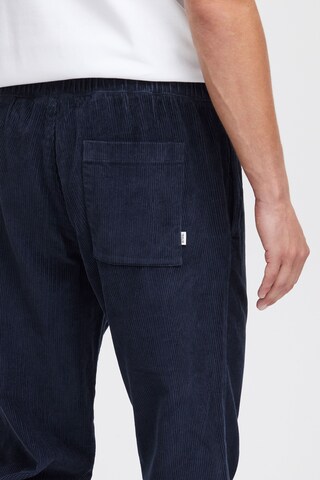 !Solid Regular Pants in Blue