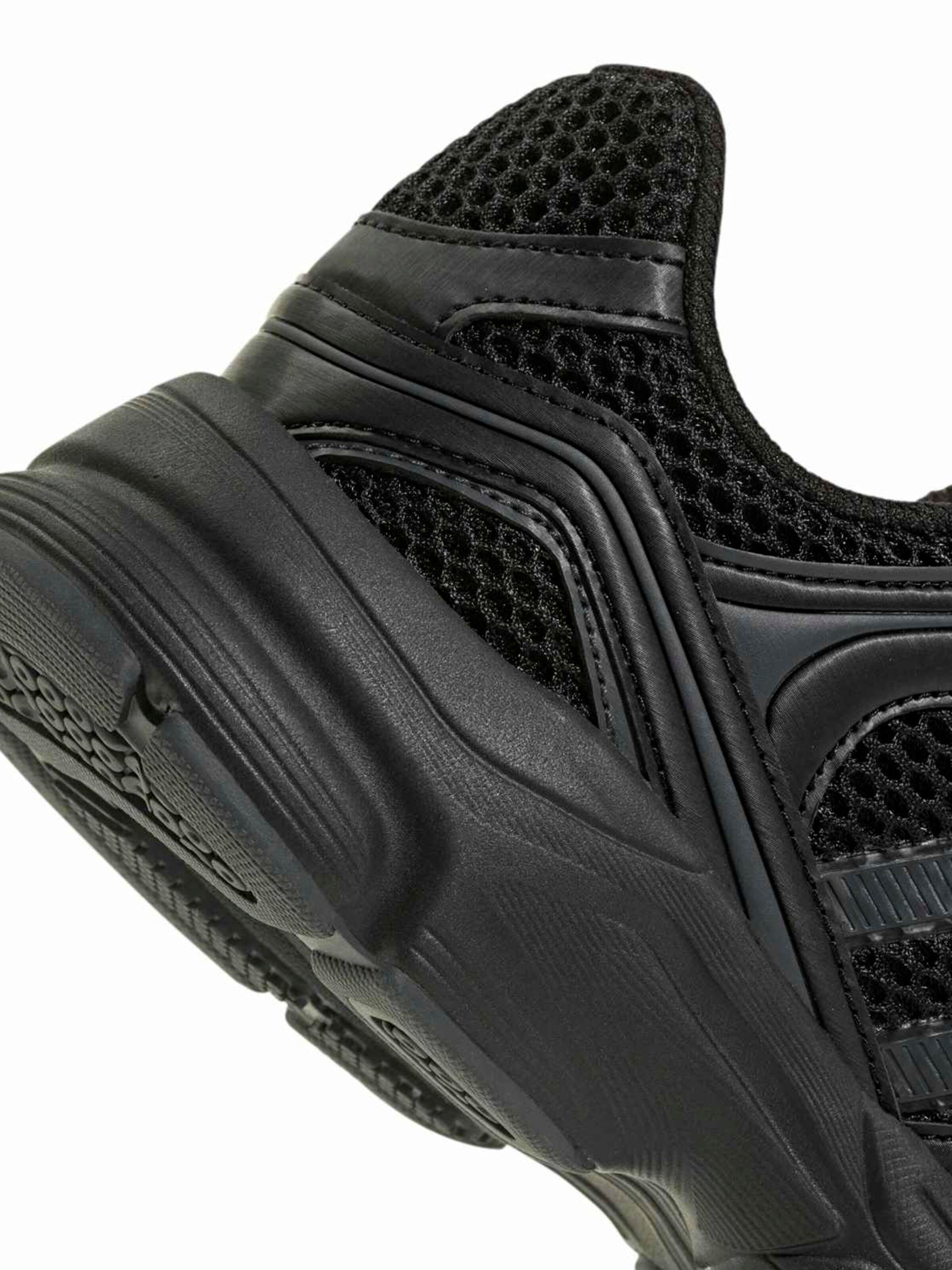 ADIDAS SPORTSWEAR Σνίκερ χαμηλό 'SPIRITAIN' σε μαύρο
