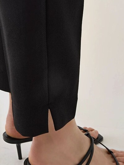 Hiccup Pantalon à plis en noir, Vue avec produit