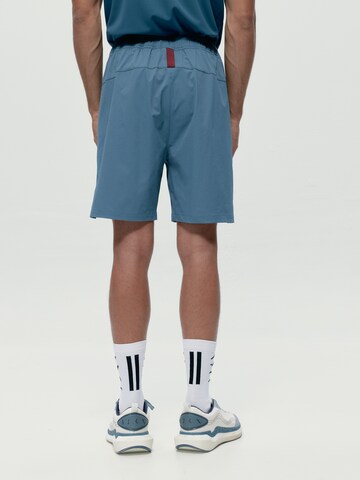 Born Regular Sportbroek 'Natron 2.0' in Blauw