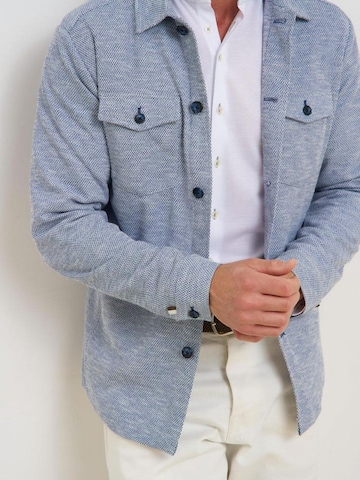 R2 Amsterdam Regular fit Button Up Shirt in Blue: front