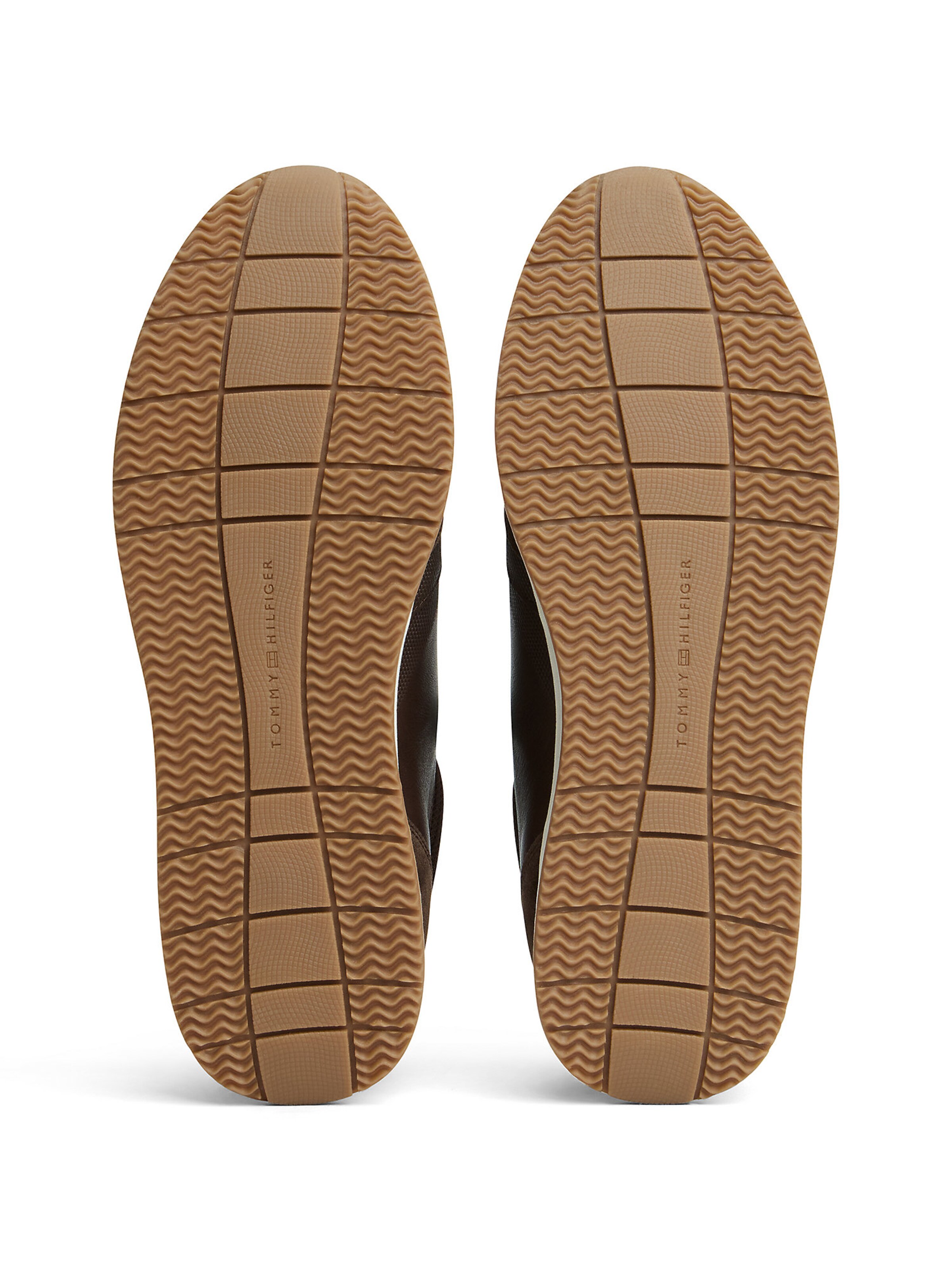 TOMMY HILFIGER Sneaker in Braun