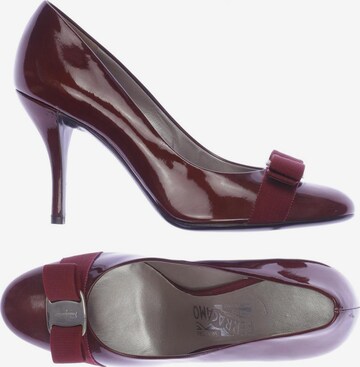 Salvatore Ferragamo Pumps 41,5 in Rot: predná strana