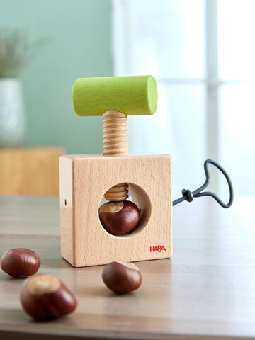 HABA Spiel-Kochgeschirr ' Kastanienbohrer und Nussknacker 2 in 1 mit Brotdose ' in Mischfarben