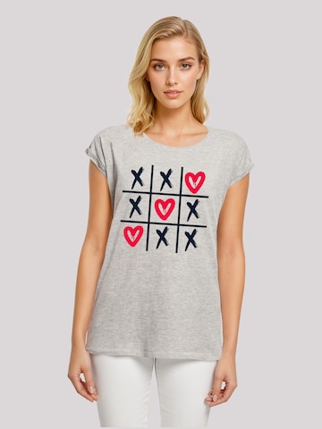 F4NT4STIC Shirt 'Valentinstag Herz Tic Tac Toe' in Grey: front