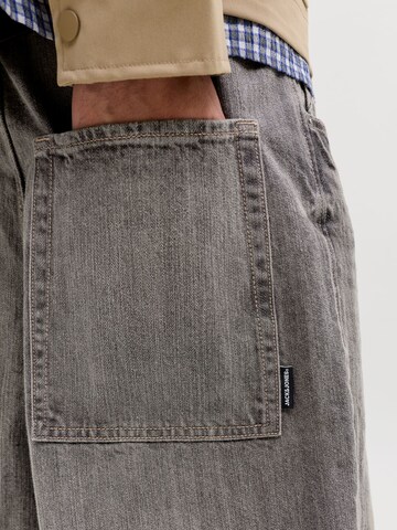 JACK & JONES Baggy Shorts in Grau