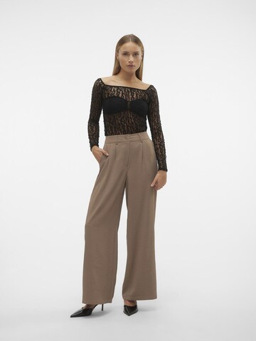 VERO MODA Wide Leg Hose 'Pixi' in Braun