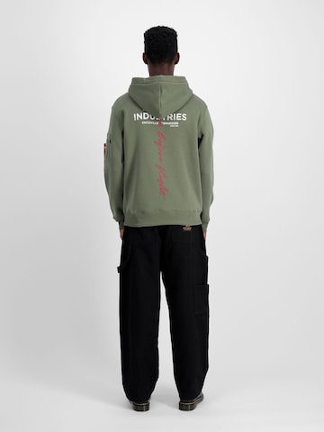 ALPHA INDUSTRIES Свитшот 'Signature' в Зеленый