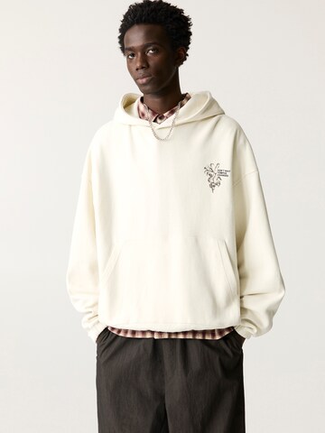 Sweat-shirt Pull&Bear en blanc