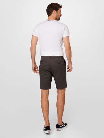 Iriedaily Regular Shorts 'Easy City' in Grau