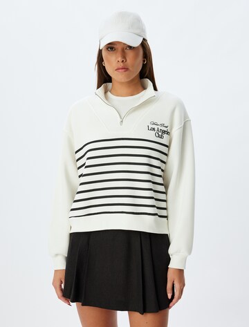 Koton Sweatshirt in Wit: voorkant
