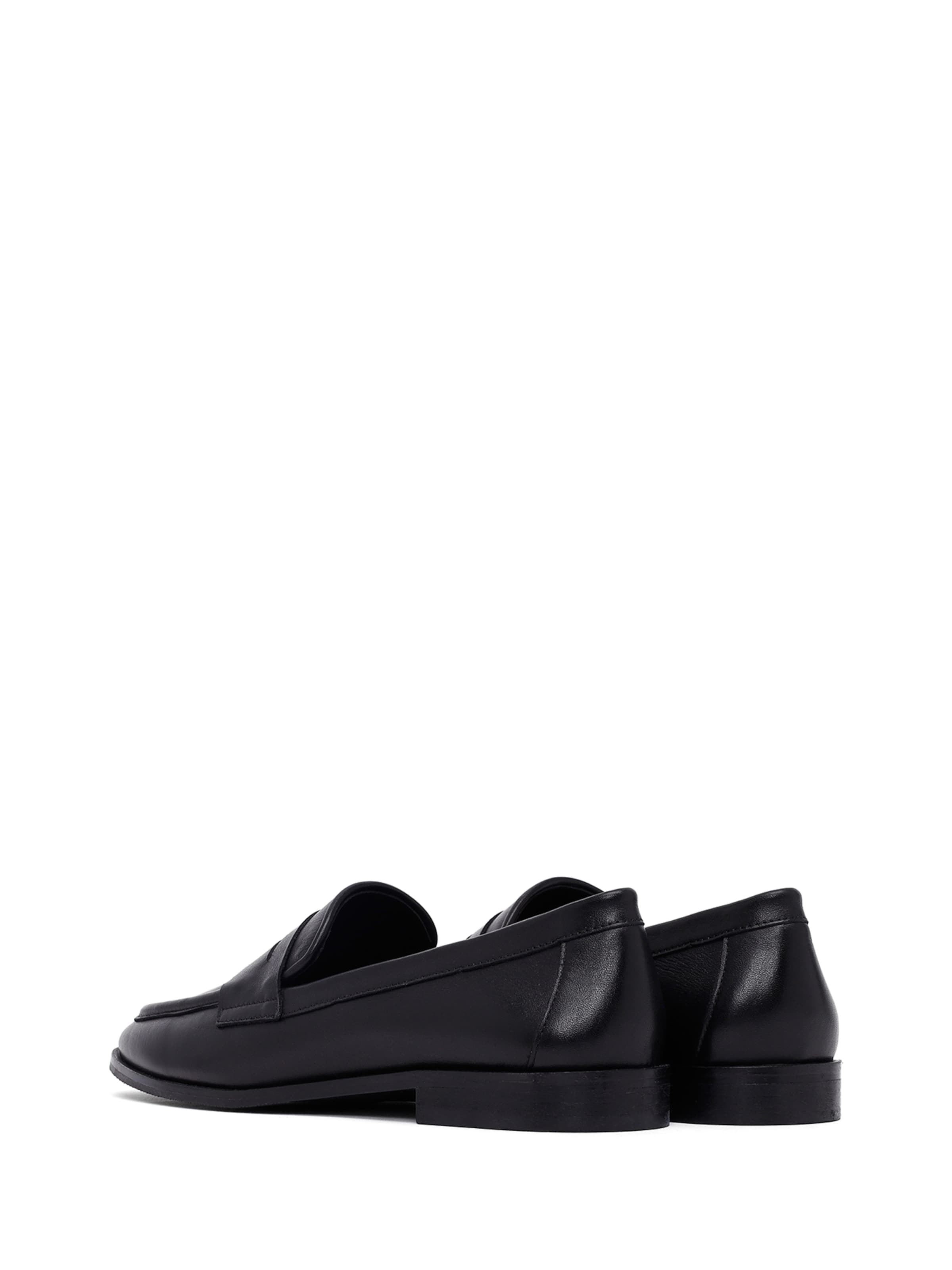 Chaussure basse Derimod en noir