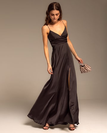 THE-ARE Dress in Brown