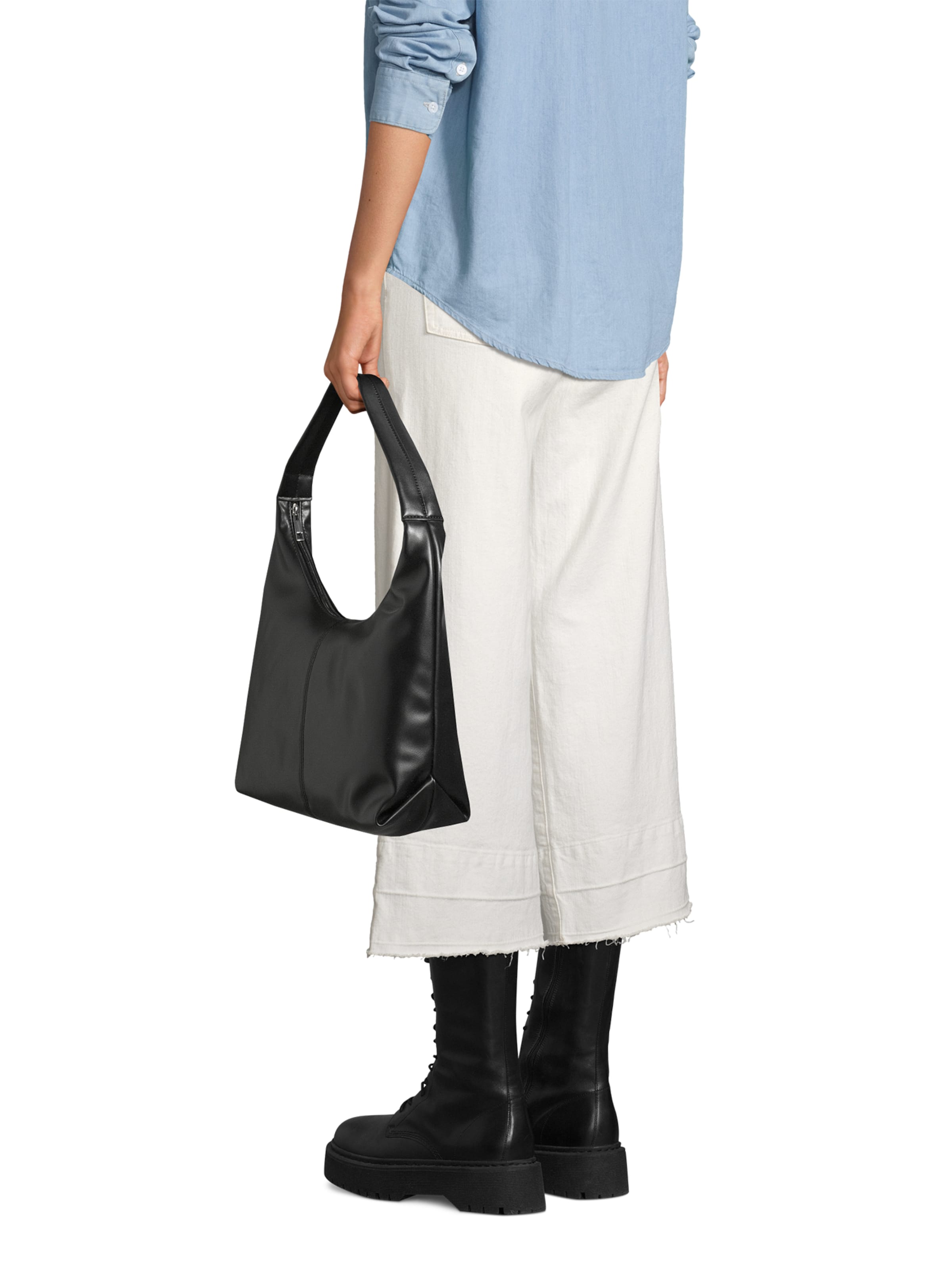 studioselect Shoulder Bag in Black: front