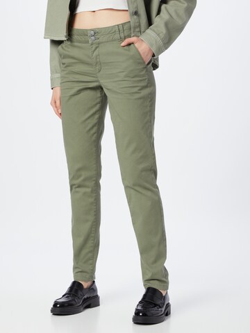 Coupe slim Pantalon chino QS en vert : devant