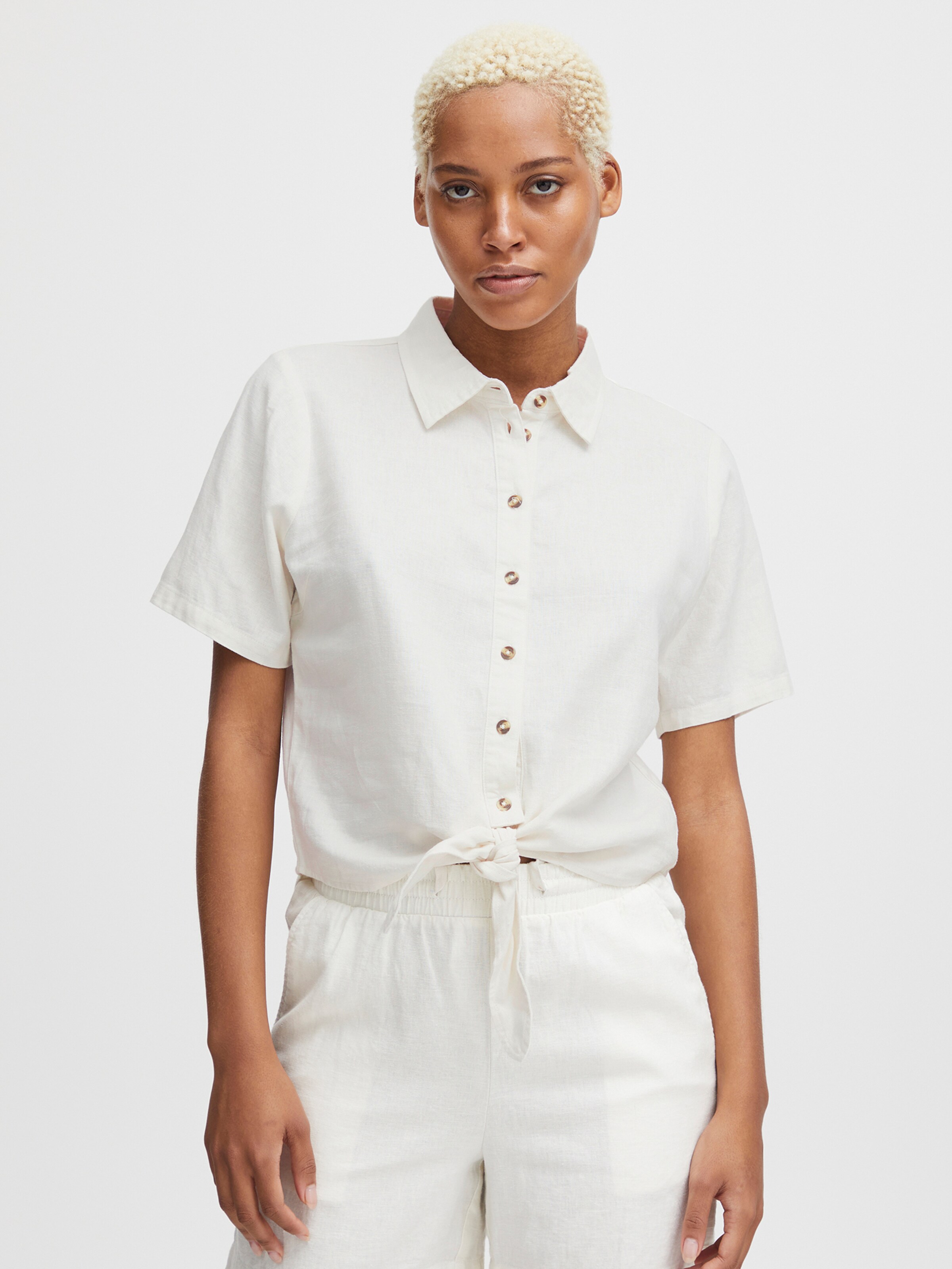Bluse in shop lino