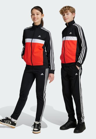 ADIDAS PERFORMANCE Trainingspak 'Essentials Tiberio' in Zwart: voorkant