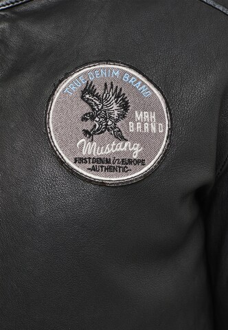 MUSTANG Between-season jacket in Black