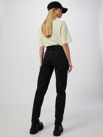 WEEKDAY Tapered Jeans 'Lash Extra High' in Zwart