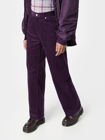 Monki Regular Trousers in Purple: front