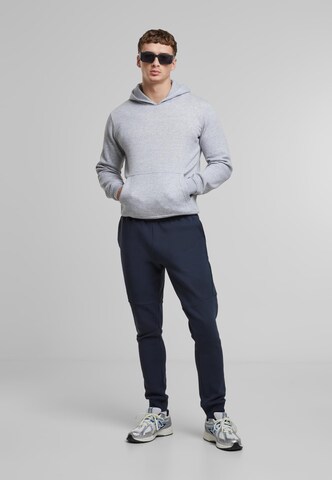 Felpa 'Essential' di Urban Classics in grigio