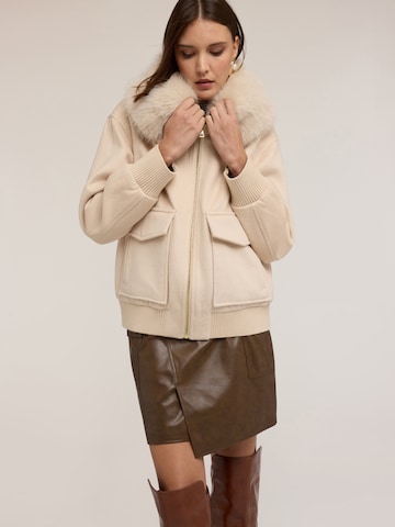 Manteau d’hiver MOTIVI en blanc