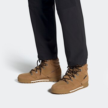 Boots di ADIDAS TERREX in marrone