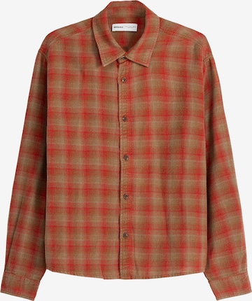 Bershka Regular fit Button Up Shirt in Red: front