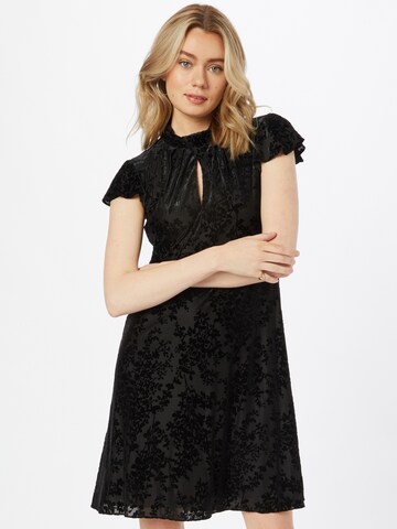 Rochie de la Adrianna Papell pe negru: față