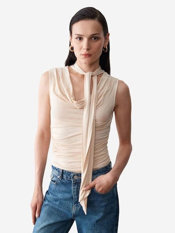 Dilvin Blouse in Beige: front