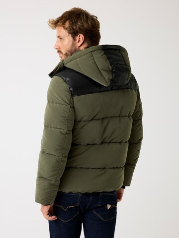 GUESS Performance Jacket in Green